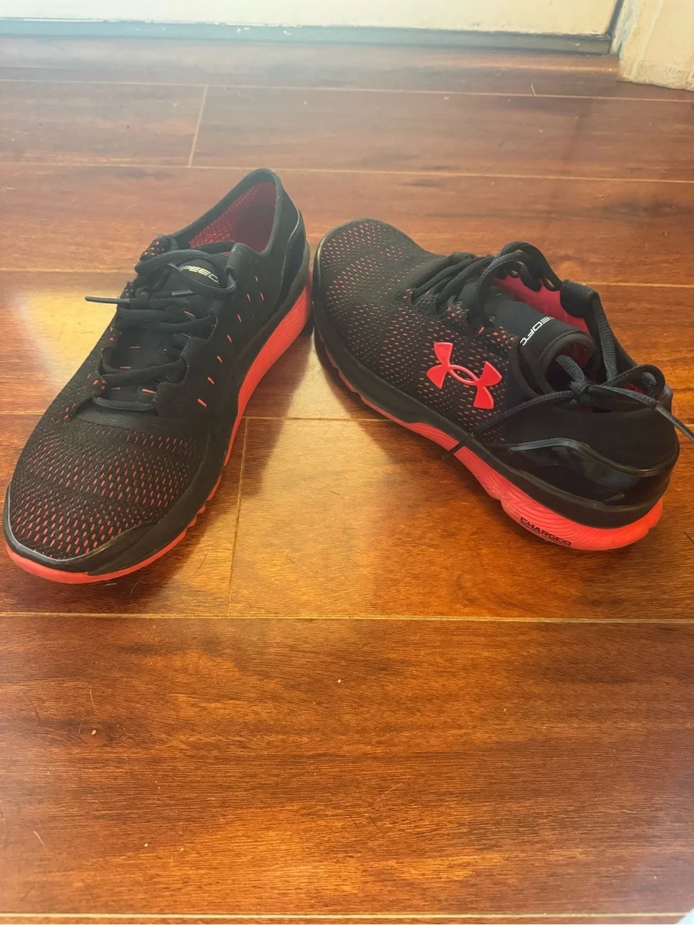 Under Armour Men’s Black and Red Training Sneakers